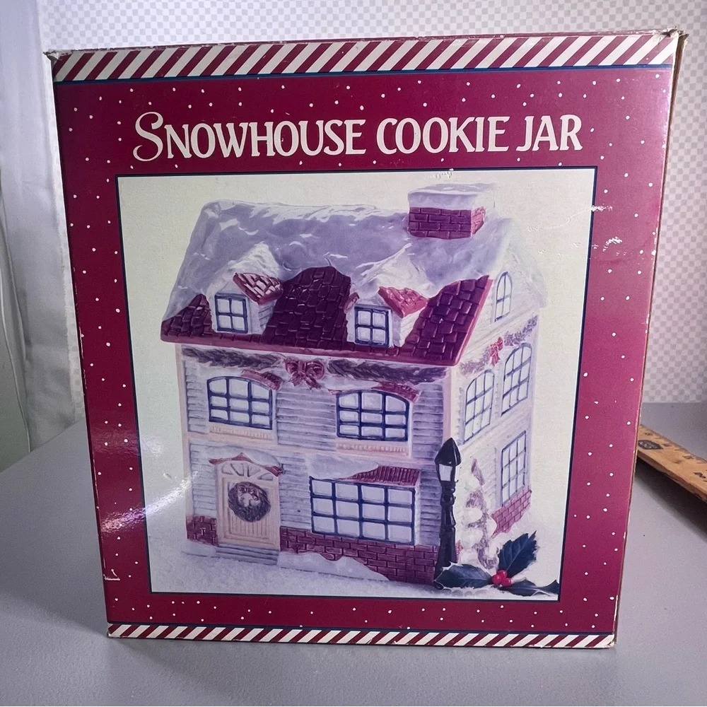 Christmas Village Earthenware Christmas Cookie Jar In‎ Original Box VTG